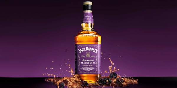 Jack Daniel’s Tennessee Blackberry: lichior de mure pe bază de whiskey + 3 rețete rapide